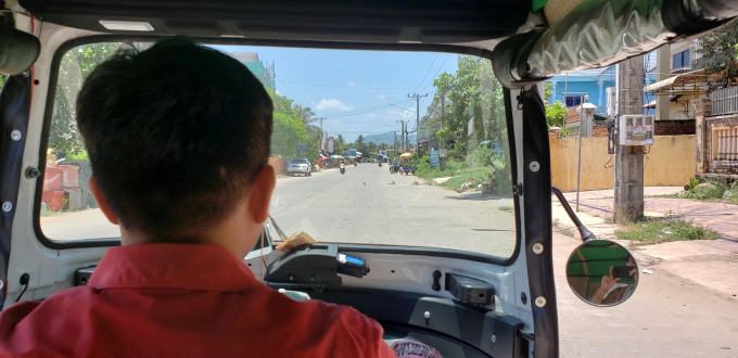 Tuk tuk driver > Kampot > TheRoamingNoodle