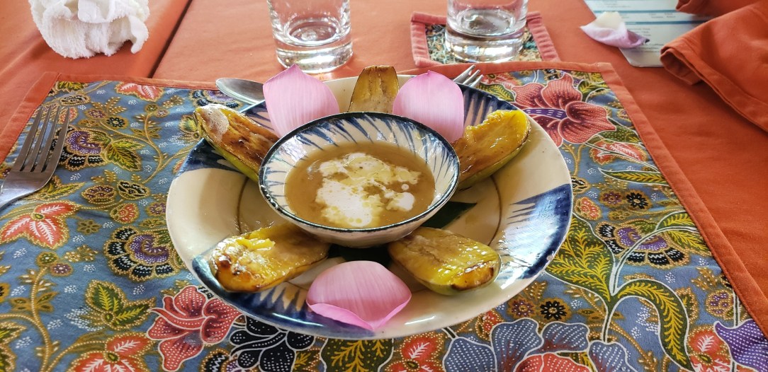 Khmer dessert > Cambodia > TheRoamingNoodle