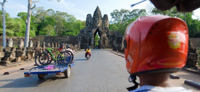 Entering Bayon on a tuktuk > Cambodia > TheRoamingNoodle