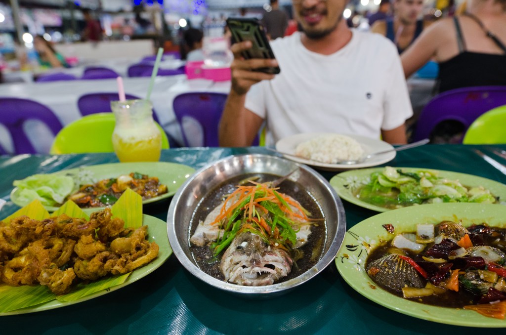 KK Night Food Market > TheRoamingNoodle