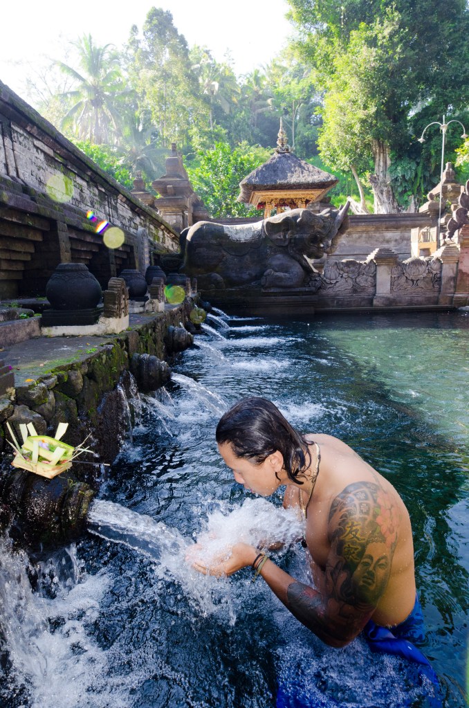 Tirta Empul Temple > Bali > TheRoamingNoodle