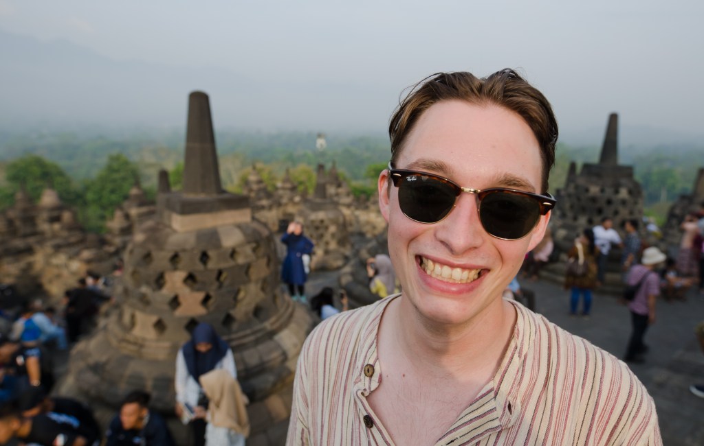 Borobudur Temple > TheRoamingNoodle