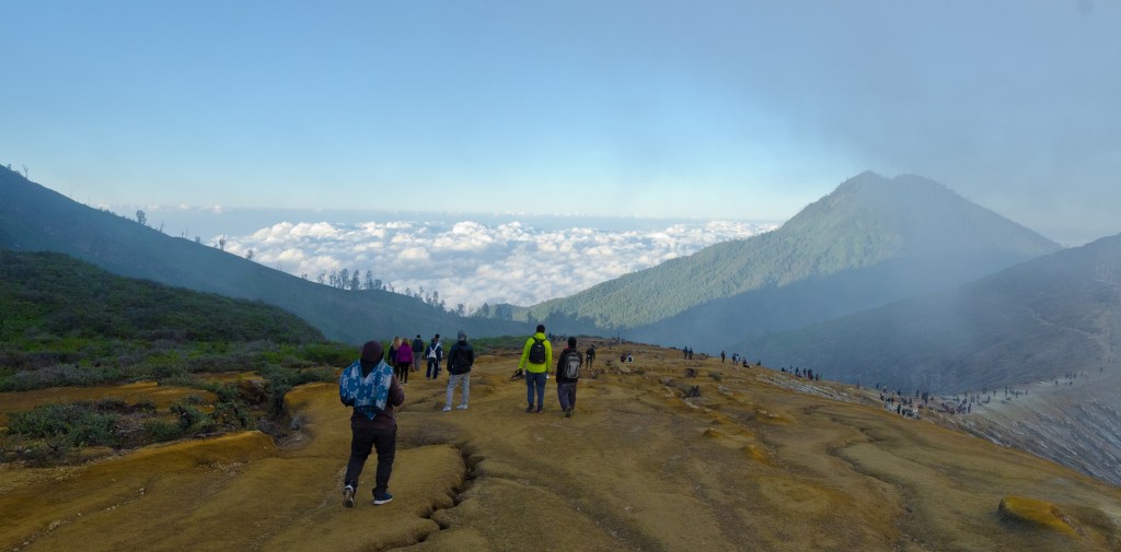 Mount Ijen > Banyuwangi > TheRoamingNoodle