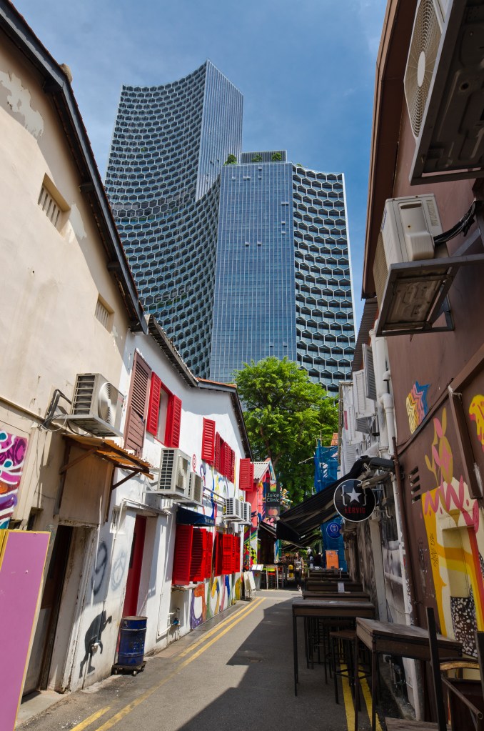 Singapore > TheRoamingNoodle