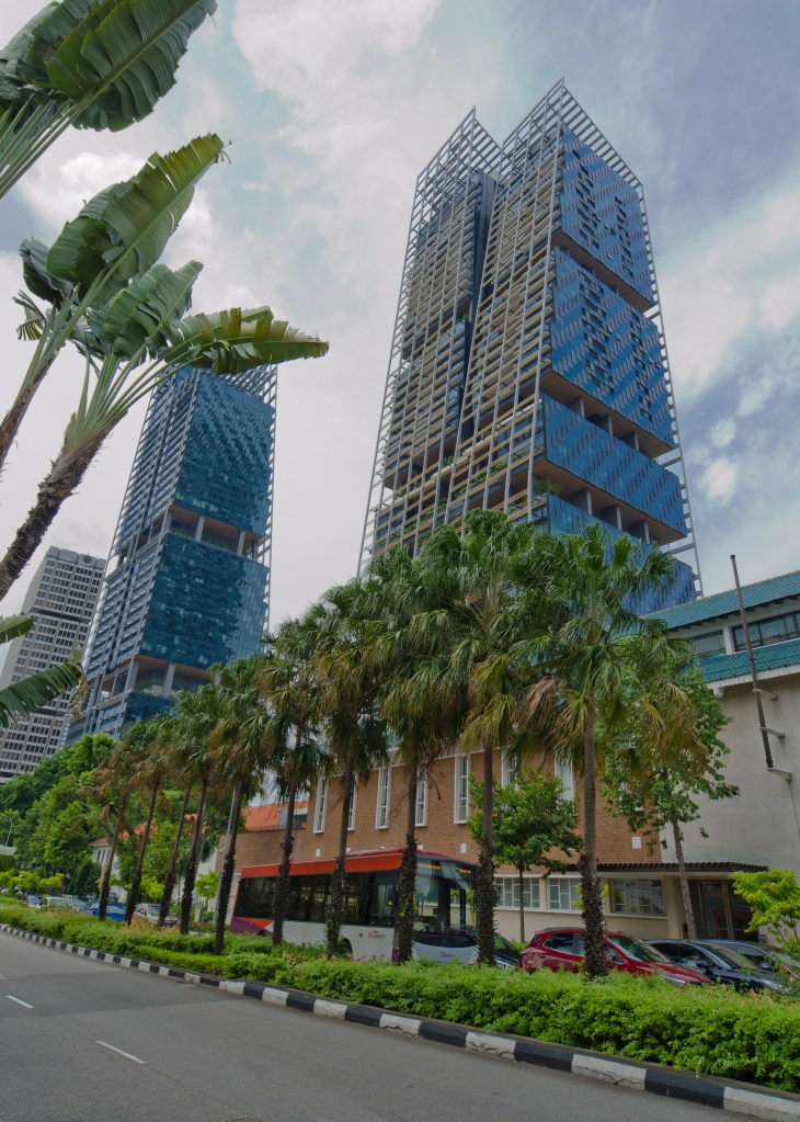 Singapore > TheRoamingNoodle